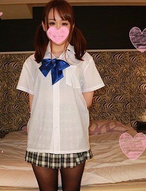 Nóng Bỏng Cùng Hot Girl 19 Tuổi Trong FC2-PPV-824112: Cực Phê Với 3P và Cảnh Quay Khiêu Dâm