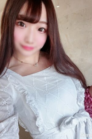 FC2-PPV-2067879: Nữ Sinh 18 Tuổi Gợi Cảm, Khám Phá Tình Dục Đầy Mê Hoặc!