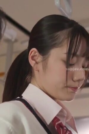 Rena Miyashita Bị Lột Đồ Trên Tàu, Khiến Cả Đám Phát Cuồng Với MIDV-185