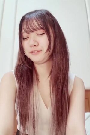 FC2-PPV-4724572: Gái Xinh Tóc Đen Khiêu Khích, Massage Thô Tục và Cực Khoái Bất Tận!