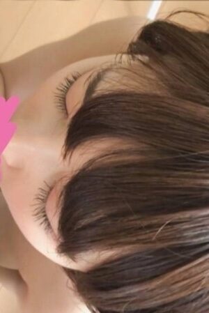 Chiaki (FC2-PPV-4789541): Nữ Sinh Bán Thời Gian Khiêu Khích Đốn Tim