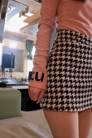 FC2-PPV-4798431: Nàng Hot Girl 19 Tuổi Khiêu Khích Với Nụ Hôn Sâu và BJ Cực Đỉnh!