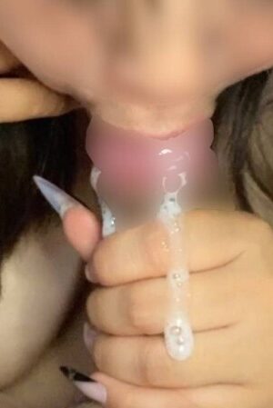 Nữ nhân viên cửa hàng H-cup mũm mĩm thủ dâm cực đã, khoe mặt mộc nóng bỏng (FC2-PPV-4828605)